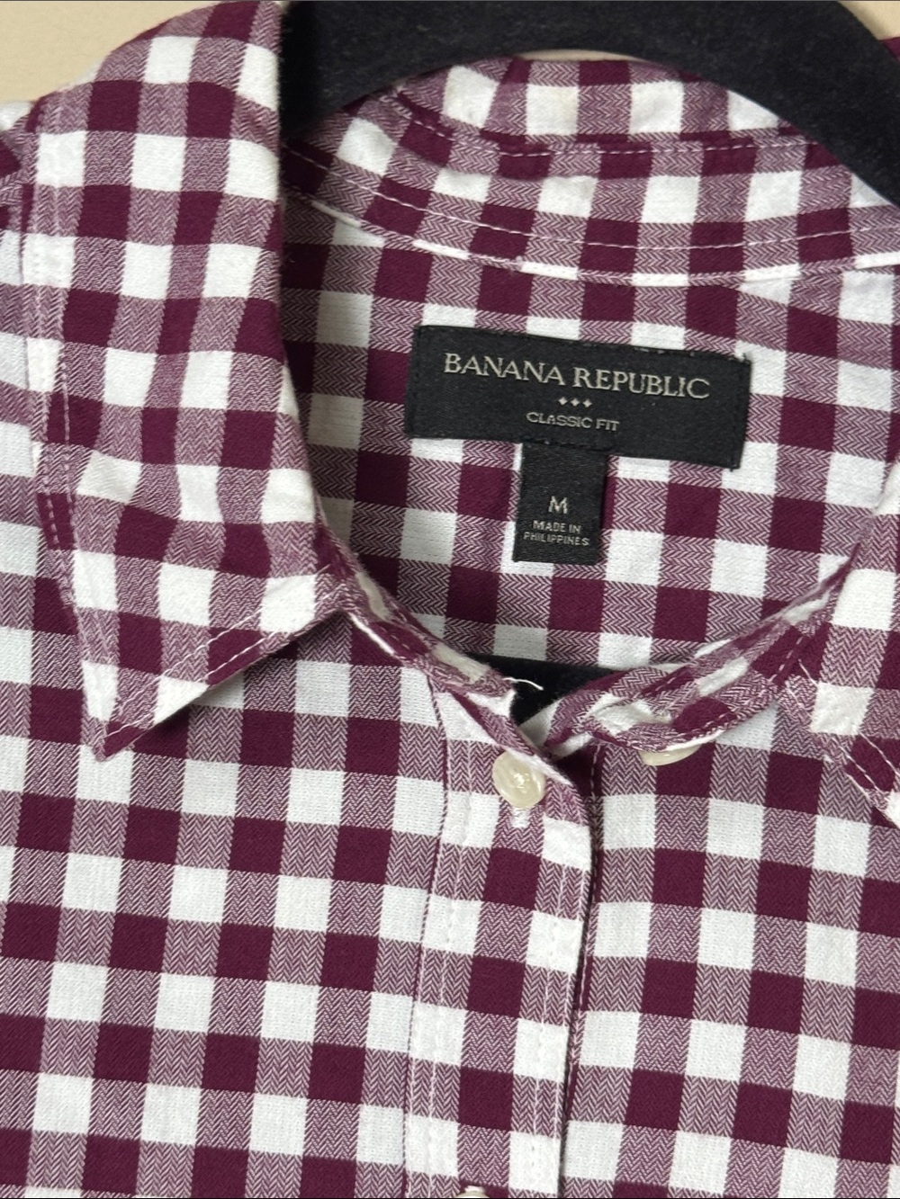 Banana Republic Maroon & White Gingham Button-Down Shirt size medium